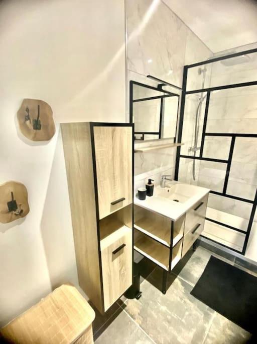*Superbe Appartement Moderne* Lourdes Luaran gambar